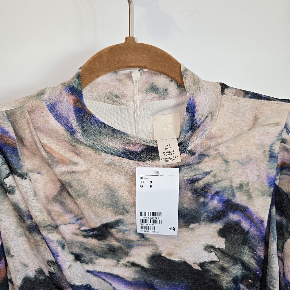 H&M Abstract Print Dress - Picture 8 of 8
